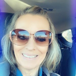 Meet your Posher, Linda